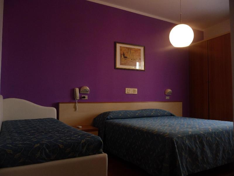 Hotel Azzurra Rimini Dış mekan fotoğraf